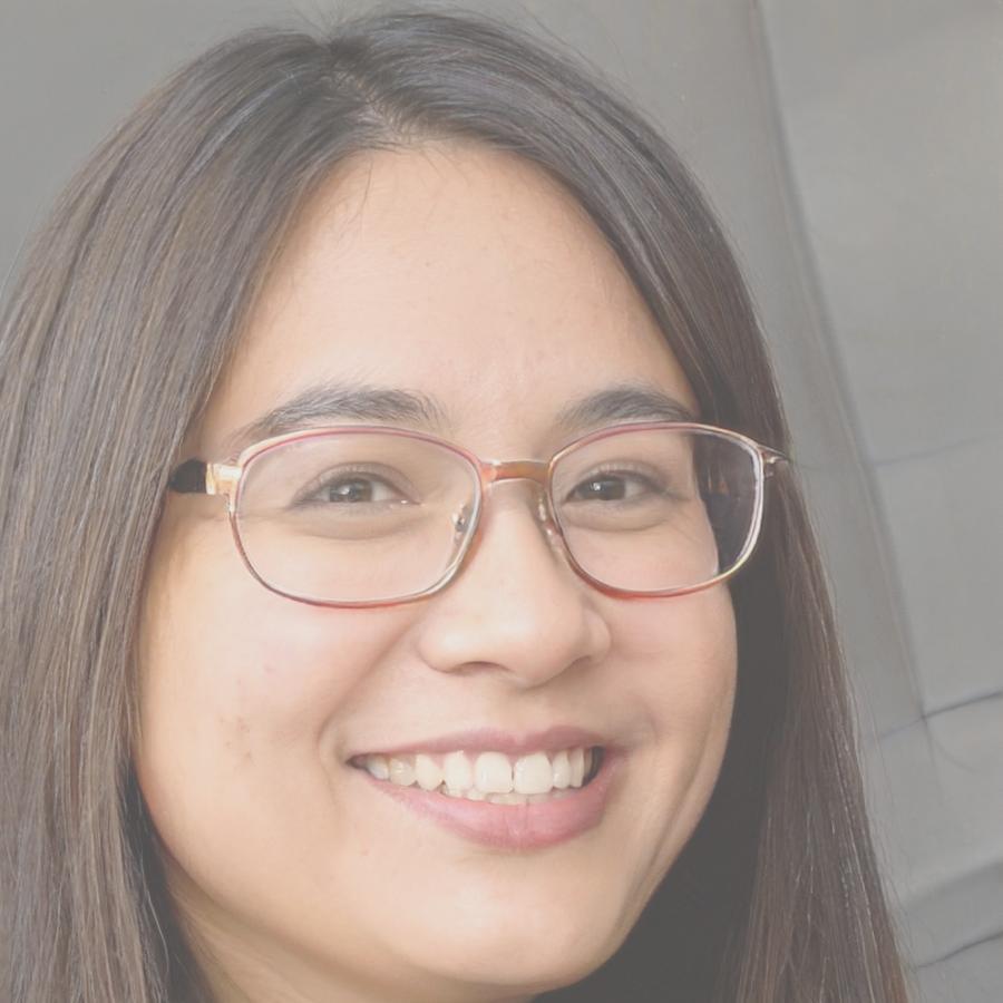 Sarah Chen, Senior Financial Analytics Instructor